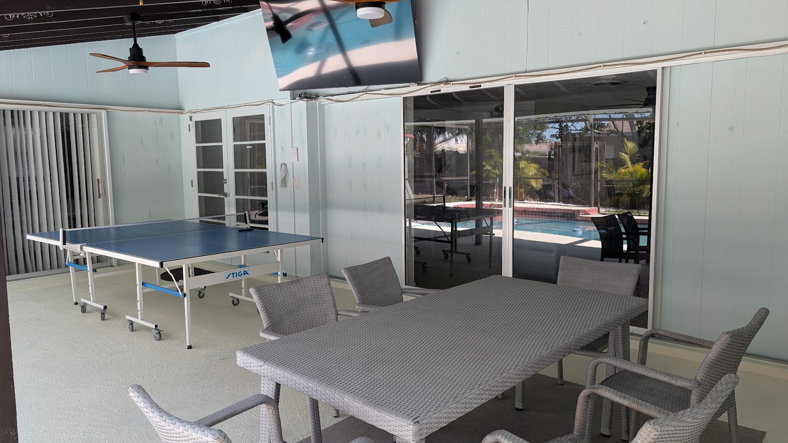 Dining and game room