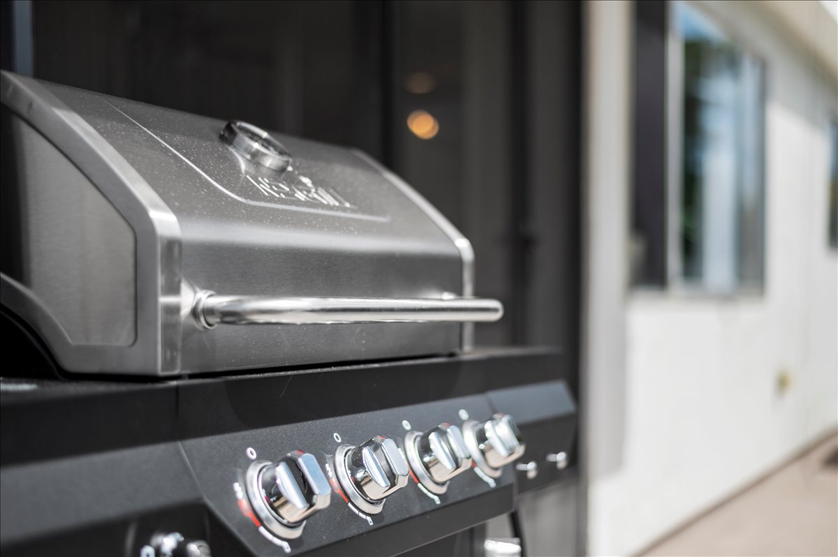 Outdoor grill